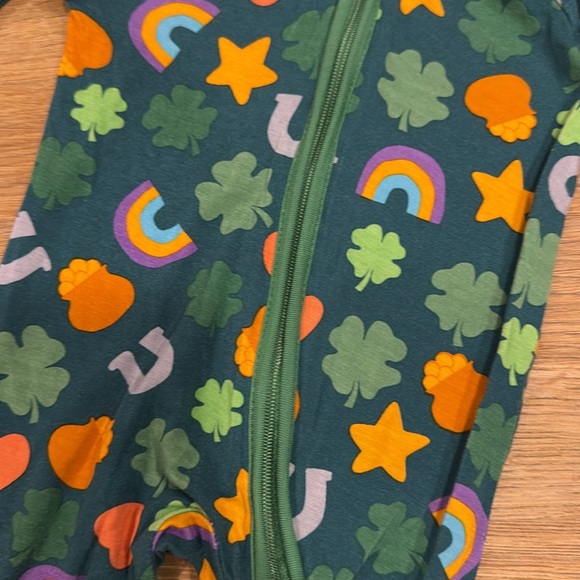 Little Sleepies lucky charms zippy - Picture 2 of 3